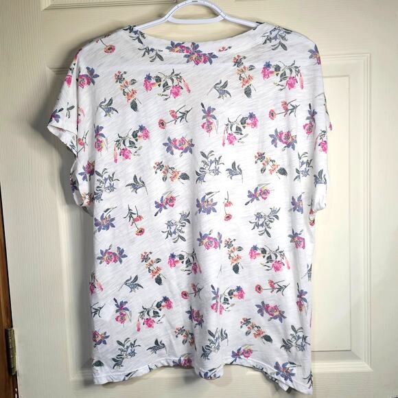 Lucky Brand White Floral V-Neck Blouse – Short Sleeve Casual Top, Women's Size M - Picture 3 of 6